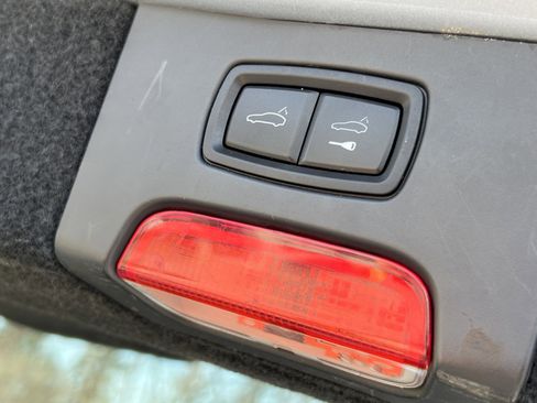 Used 2016 Porsche Cayenne image 17