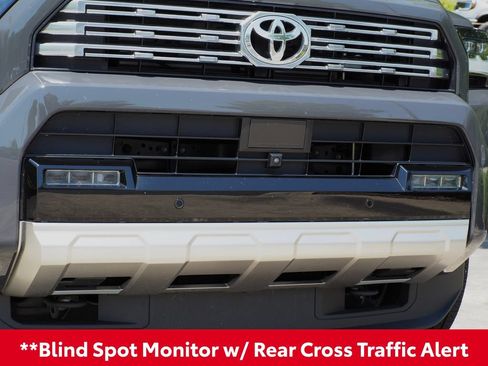 Used 2025 Toyota 4Runner Limited AWD/4WD image 7