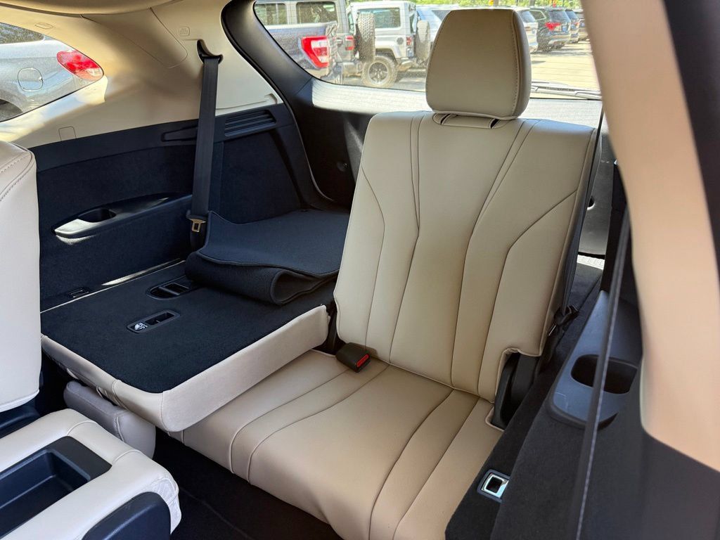 Used 2026 Acura MDX SH-AWD image 17