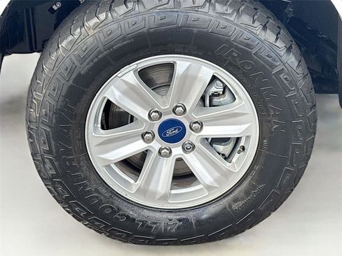 Used 2018 Ford F150 XLT w/ Trailer Tow Package image 30