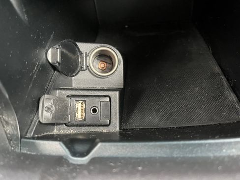 Used 2015 Toyota Camry LE image 14