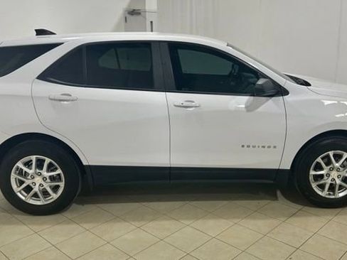 Used 2024 Chevrolet Equinox LS w/ LS Convenience Package FWD image 6