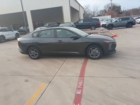 Used 2025 Kia K4 LXS image 7