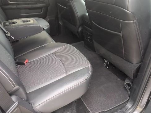 Used 2016 RAM 1500 Sport image 7