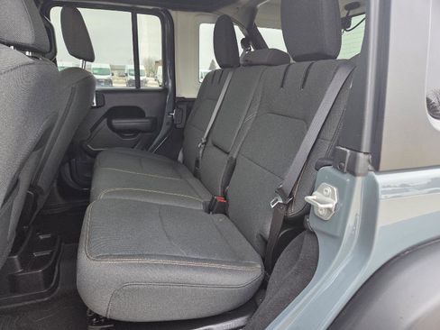 Used 2025 Jeep Wrangler Willys image 37