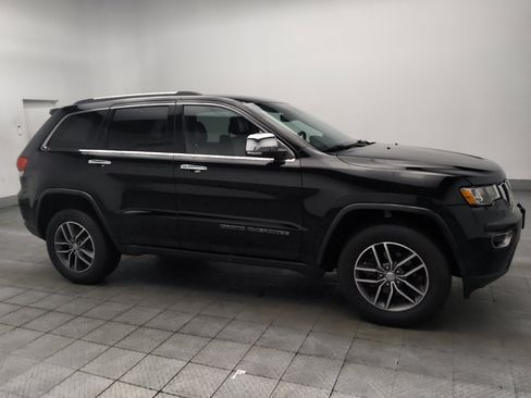 Used 2017 Jeep Grand Cherokee Limited AWD/4WD image 11