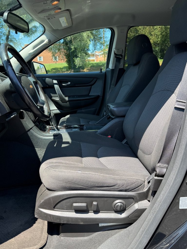 Used 2017 Chevrolet Traverse LT AWD/4WD image 20
