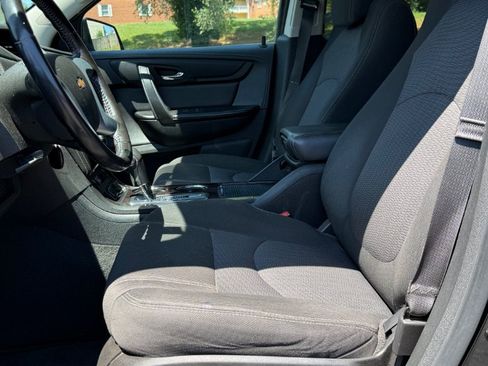 Used 2017 Chevrolet Traverse LT AWD/4WD image 20