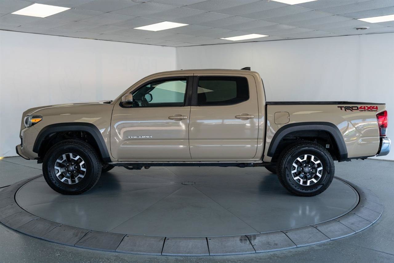 Used 2019 Toyota Tacoma TRD Off-Road AWD/4WD image 4