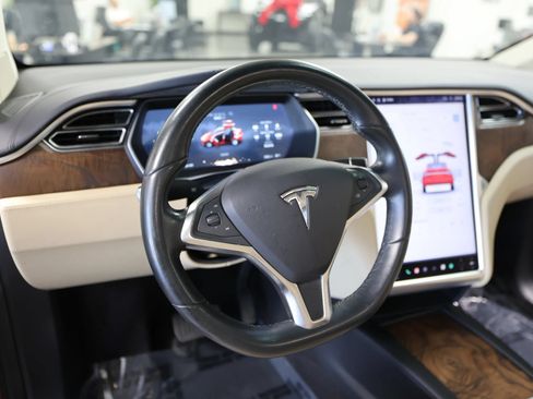 Used 2016 Tesla Model X 90D AWD/4WD image 21