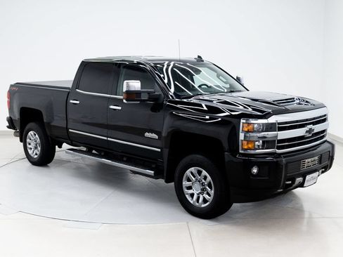 Used 2019 Chevrolet Silverado 3500 High Country w/ Duramax Plus Package AWD/4WD image 64