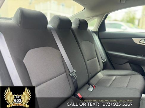 Used 2024 Kia Forte LXS FWD image 9