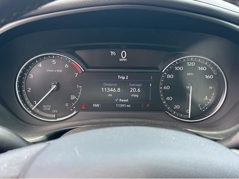 Certified 2023 Cadillac XT4 Luxury FWD image 30