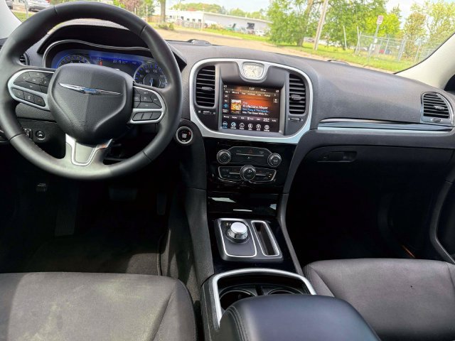 Certified 2023 Chrysler 300 Touring w/ Sport Appearance Package RWD image 13