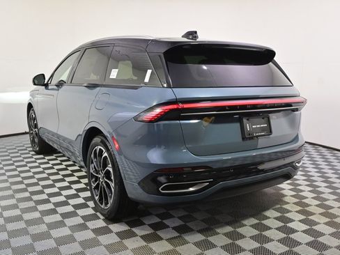 New 2026 Lincoln Nautilus Reserve image 4