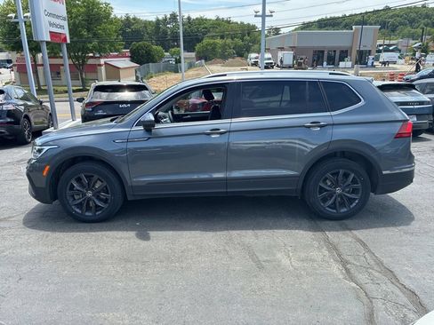 Used 2024 Volkswagen Tiguan SE AWD/4WD image 4