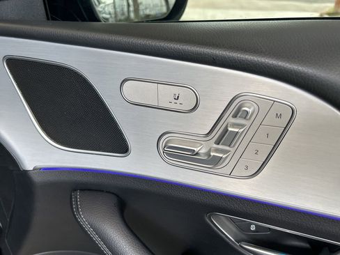 Used 2024 Mercedes-Benz GLE 450e 4MATIC image 26