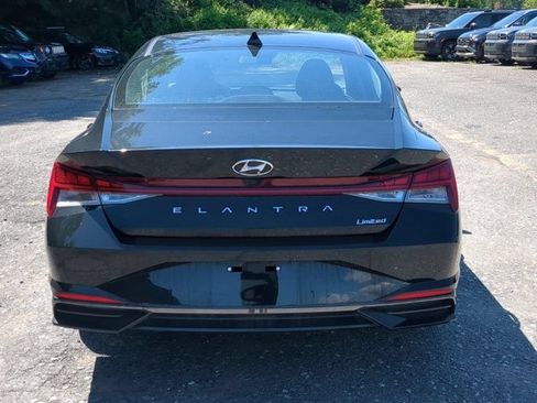 Certified 2023 Hyundai Elantra Limited FWD image 4