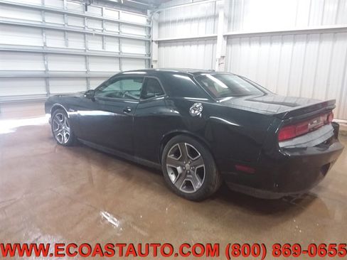 Used 2013 Dodge Challenger R/T image 4
