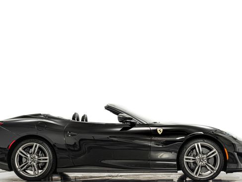 Used 2020 Ferrari Portofino image 2