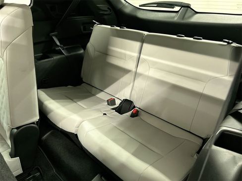 Used 2023 Mitsubishi Outlander SEL image 22