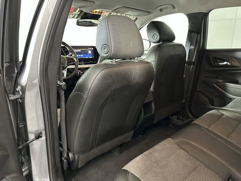 Used 2025 Chevrolet Trax LT w/ Driver Confidence Package image 27