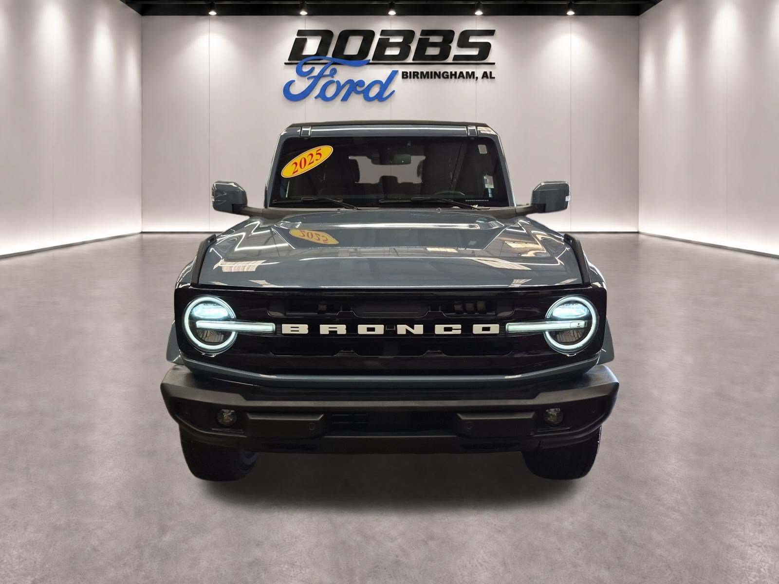 Certified 2025 Ford Bronco Outer Banks AWD/4WD image 3