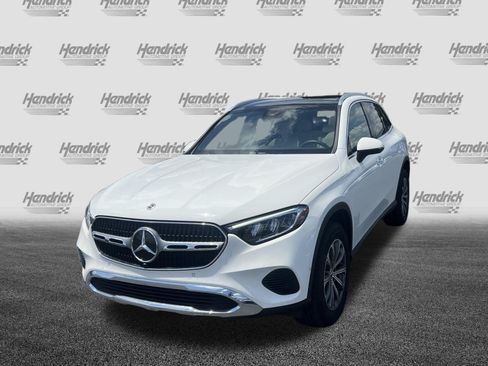 Certified 2025 Mercedes-Benz GLC 300 4MATIC image 5