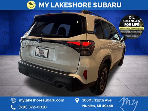 Certified 2025 Subaru Forester Premium image 10