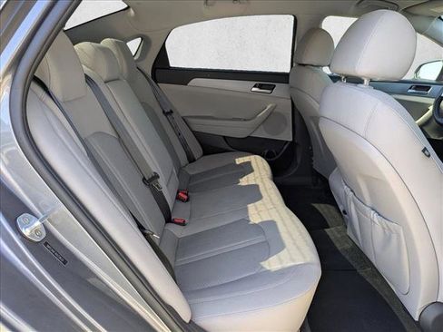 Used 2019 Hyundai Sonata SE image 18