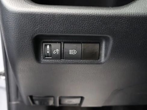 Used 2024 Toyota RAV4 XLE FWD image 28