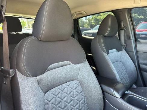 Used 2025 Nissan Kicks SV FWD image 22