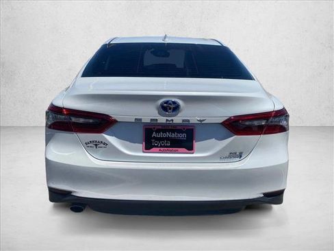 Used 2021 Toyota Camry XLE FWD image 8