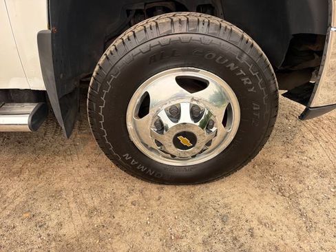 Used 2013 Chevrolet Silverado 3500 LT w/ Interior Plus Package AWD/4WD image 23