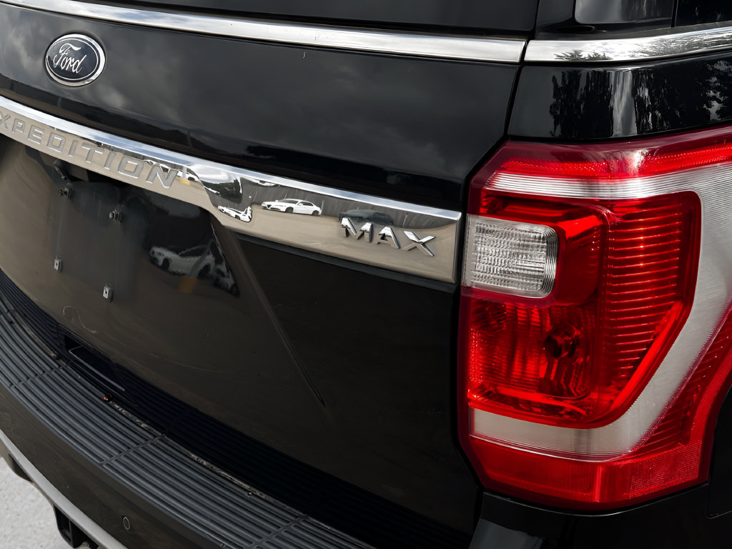 Used 2020 Ford Expedition Max XLT w/ Equipment Group 201A RWD image 20
