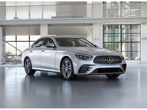 Certified 2022 Mercedes-Benz E 350 4MATIC Sedan image 11