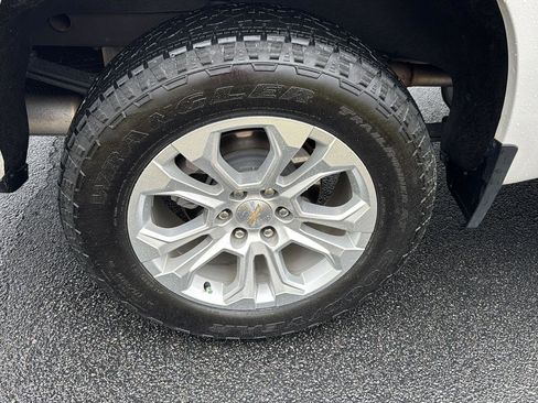 Used 2023 Chevrolet Silverado 1500 LTZ w/ Technology Package image 35