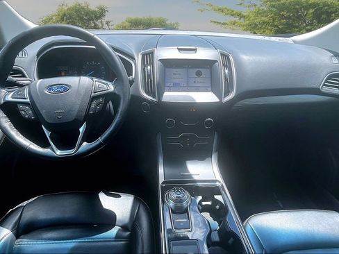 Used 2019 Ford Edge SEL w/ Equipment Group 201A FWD image 15