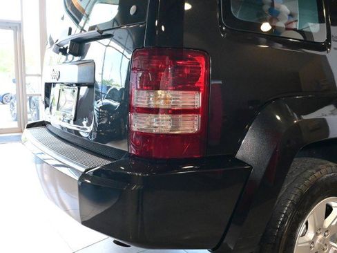 Used 2012 Jeep Liberty Sport AWD/4WD image 11