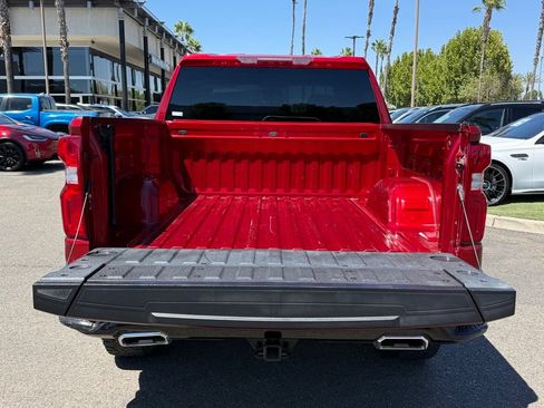 Used 2021 Chevrolet Silverado 1500 Custom Trail Boss AWD/4WD image 16