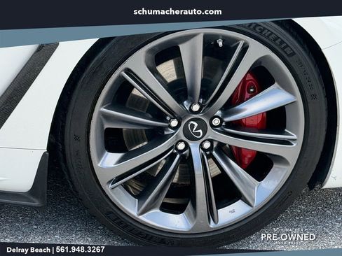 Used 2021 INFINITI Q60 Red Sport 400 w/ Carbon Fiber Package RWD image 9