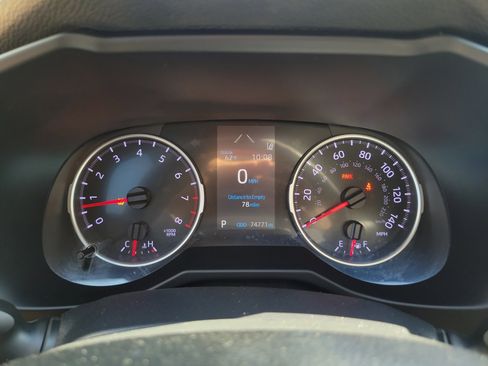 Used 2021 Toyota RAV4 LE image 26