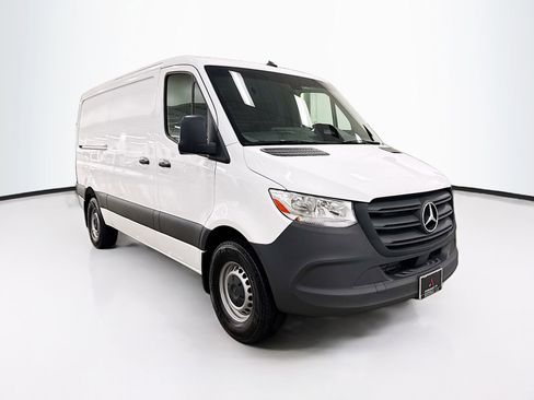Used 2025 Mercedes-Benz Sprinter 2500 image 1