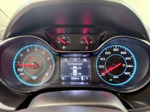 Used 2017 Chevrolet Cruze LS FWD image 38
