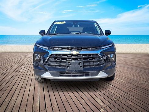 Certified 2025 Chevrolet Blazer LT FWD image 2