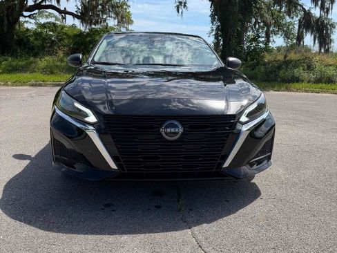 Used 2025 Nissan Altima 2.5 SV FWD image 8