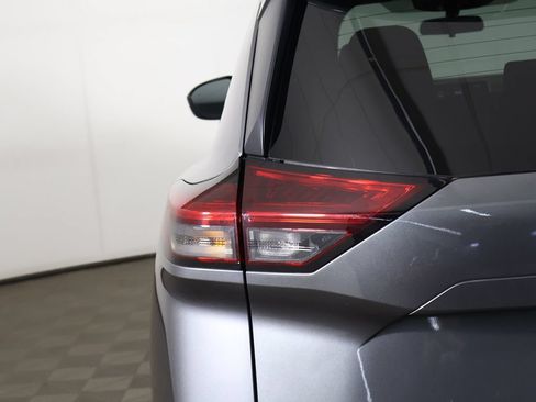 Used 2023 Nissan Rogue SV AWD/4WD image 13