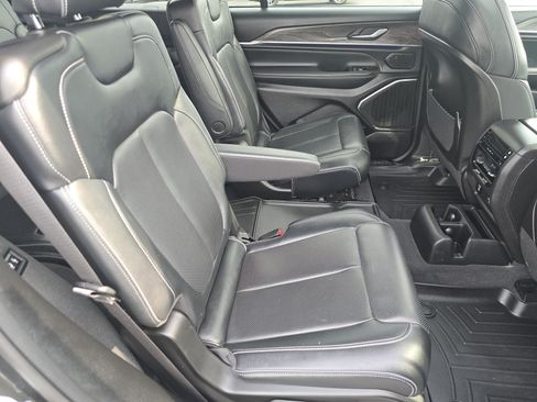 Used 2022 Jeep Grand Cherokee L Overland AWD/4WD image 18