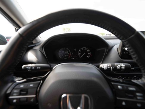 Used 2025 Honda HR-V EX-L image 15