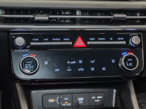 Certified 2025 Hyundai Santa Cruz SEL AWD/4WD image 18